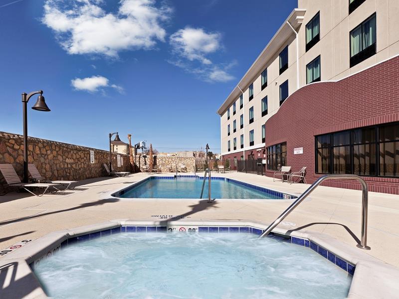 Holiday Inn Express & Suites El Paso Airport By Ihg Bagian luar foto