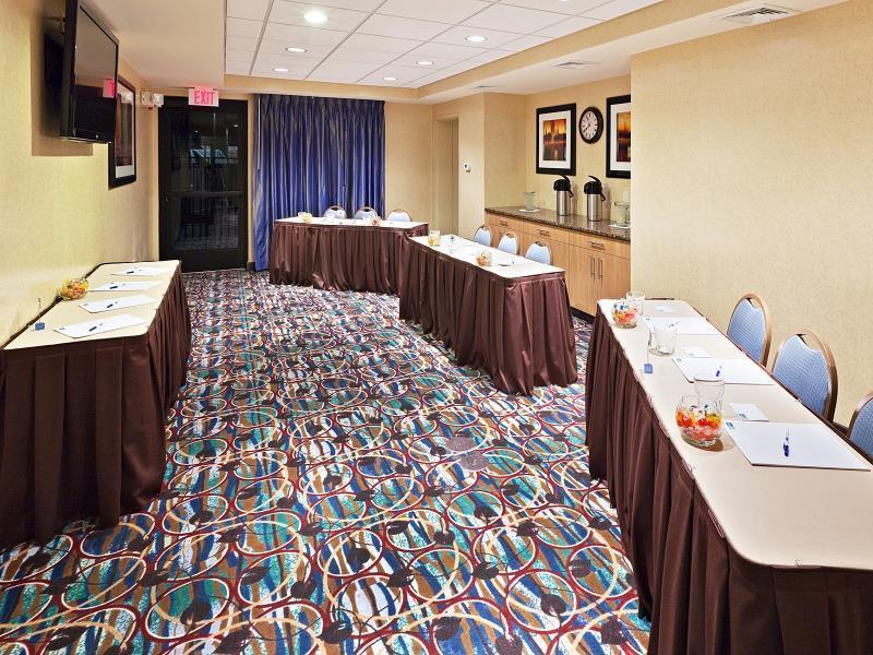 Holiday Inn Express & Suites El Paso Airport By Ihg Bagian luar foto